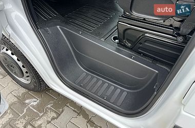 Вантажний фургон Renault Master 2022 в Дубні