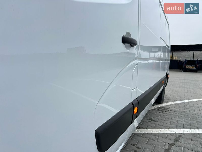Вантажний фургон Renault Master 2022 в Дубні