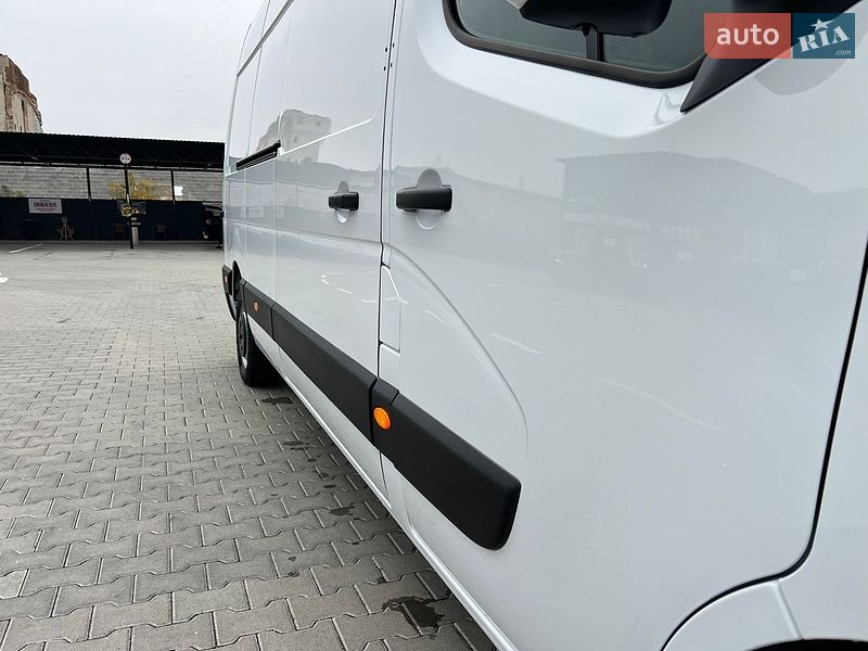 Вантажний фургон Renault Master 2022 в Дубні