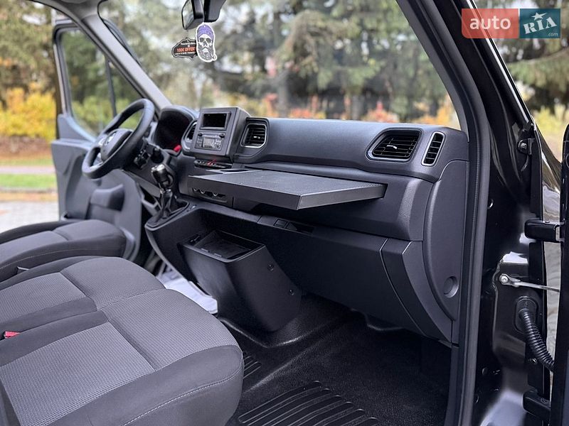 Грузовой фургон Renault Master 2021 в Дубно