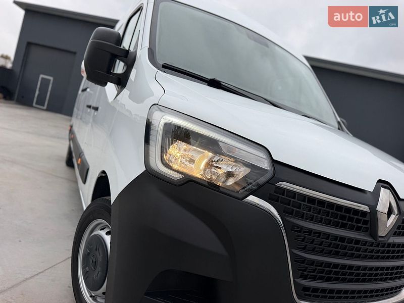 Грузовой фургон Renault Master 2022 в Дубно
