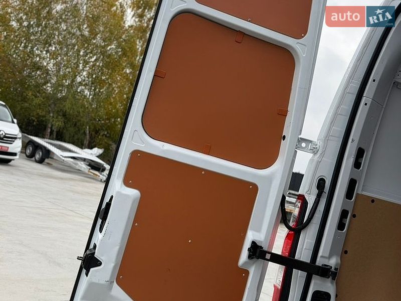 Грузовой фургон Renault Master 2022 в Дубно
