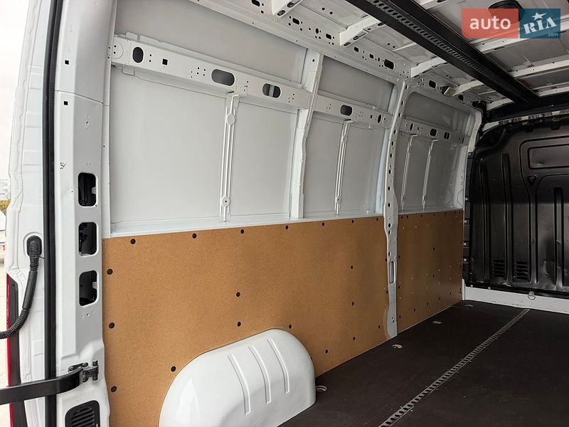 Грузовой фургон Renault Master 2022 в Дубно