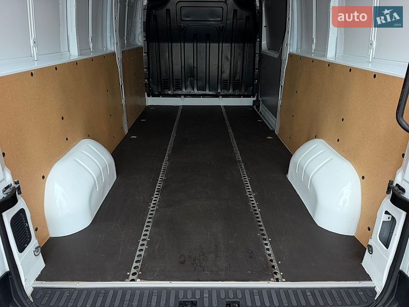 Грузовой фургон Renault Master 2022 в Дубно