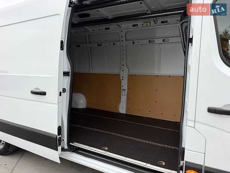 Грузовой фургон Renault Master 2022 в Дубно