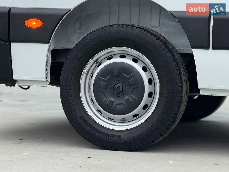 Грузовой фургон Renault Master 2022 в Дубно