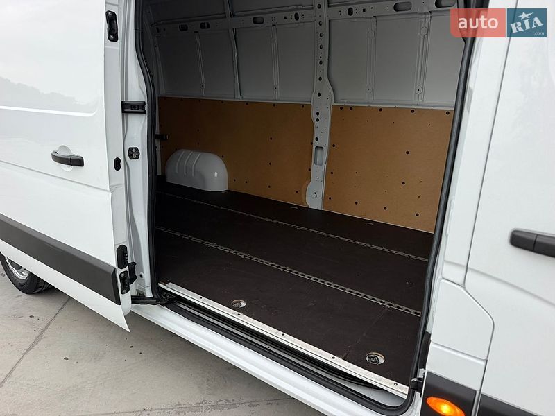 Грузовой фургон Renault Master 2022 в Дубно