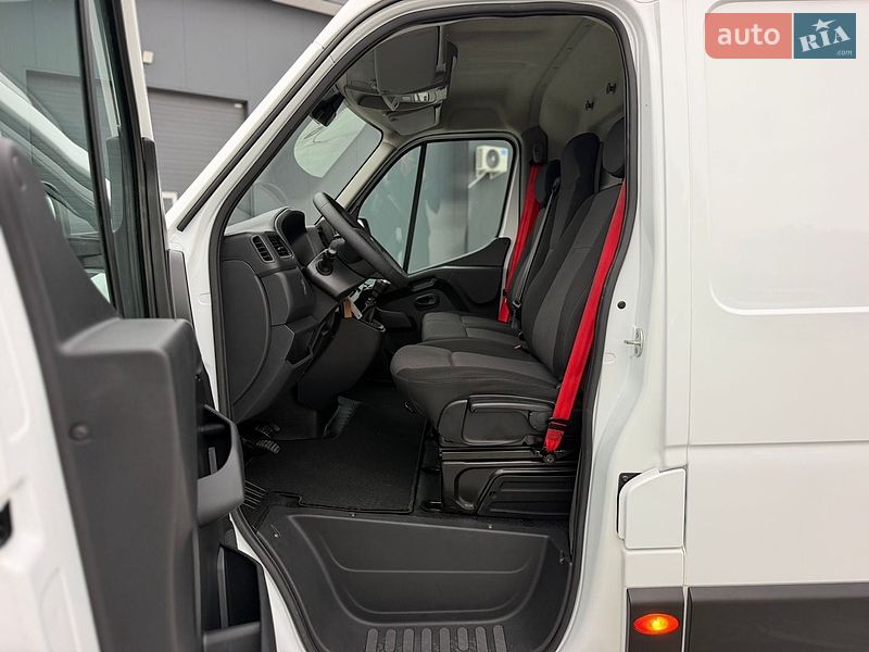Грузовой фургон Renault Master 2022 в Дубно