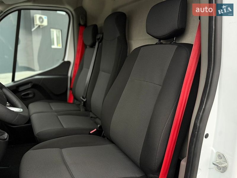 Грузовой фургон Renault Master 2022 в Дубно