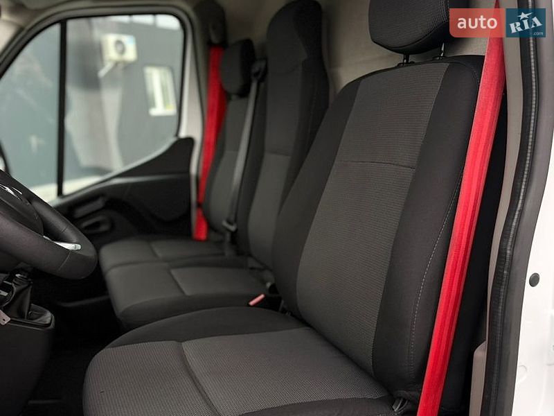 Грузовой фургон Renault Master 2022 в Дубно