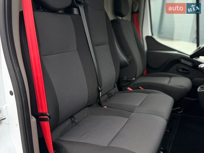 Грузовой фургон Renault Master 2022 в Дубно