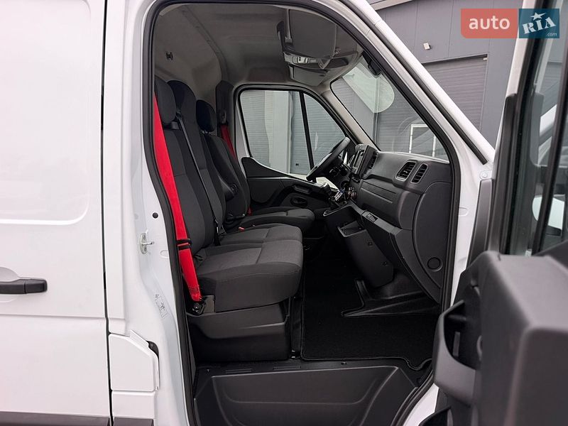 Грузовой фургон Renault Master 2022 в Дубно
