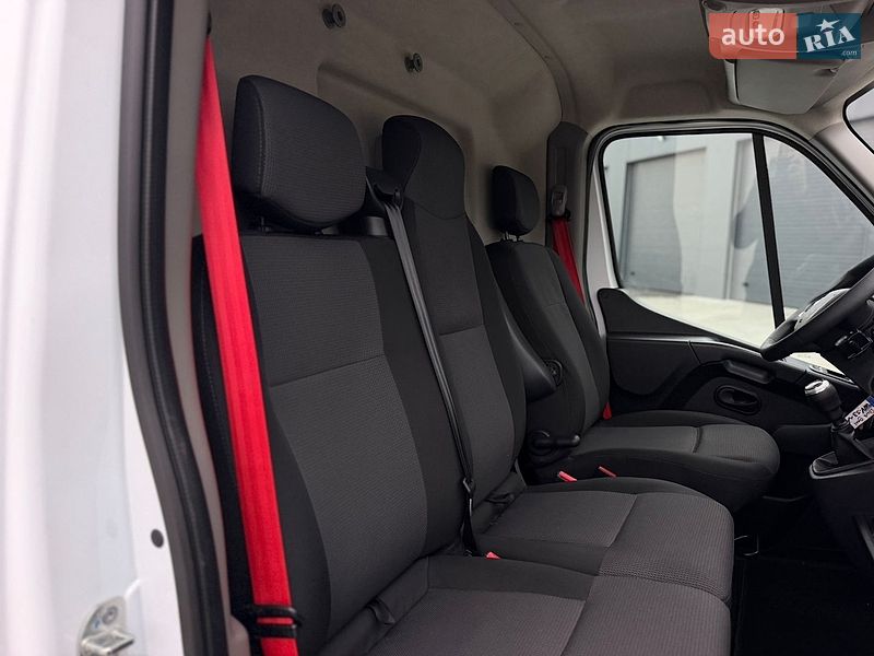 Грузовой фургон Renault Master 2022 в Дубно