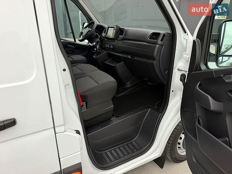 Грузовой фургон Renault Master 2022 в Дубно