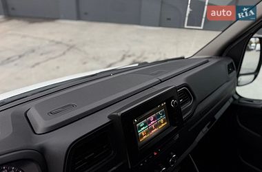 Грузовой фургон Renault Master 2022 в Дубно