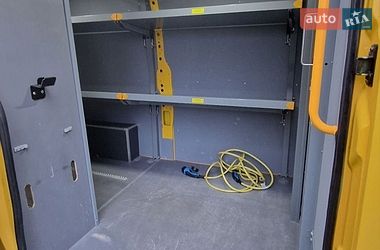 Грузовой фургон Renault Master 2020 в Пустомытах