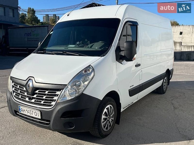 Грузовой фургон Renault Master 2015 в Киеве