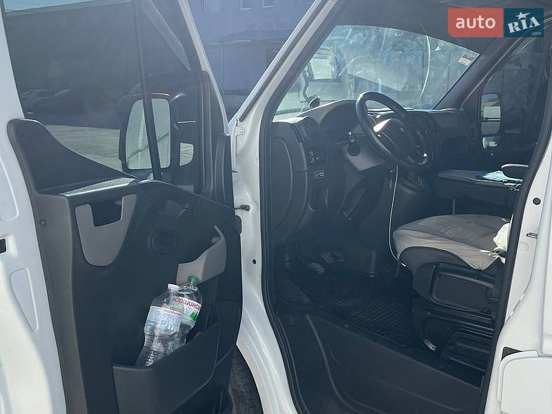 Грузовой фургон Renault Master 2015 в Киеве