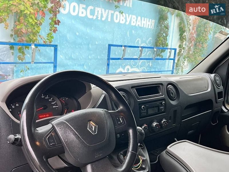 Грузовой фургон Renault Master 2015 в Киеве