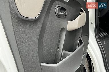 Грузовой фургон Renault Master 2015 в Киеве