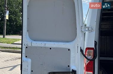 Грузовой фургон Renault Master 2015 в Киеве