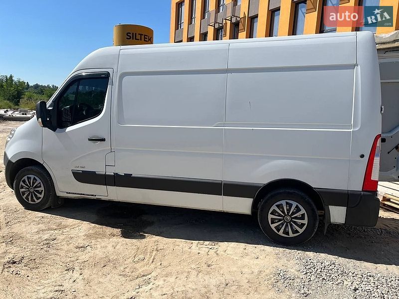 Грузовой фургон Renault Master 2015 в Киеве
