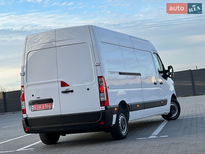 Грузовой фургон Renault Master 2023 в Дубно