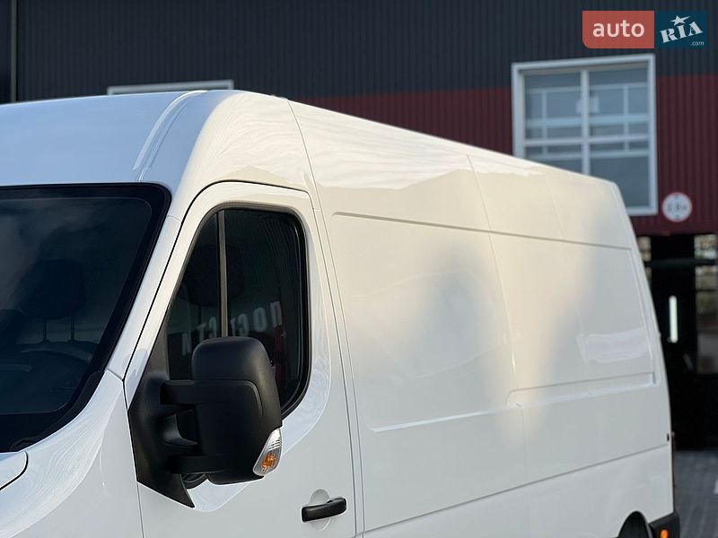 Грузовой фургон Renault Master 2023 в Дубно