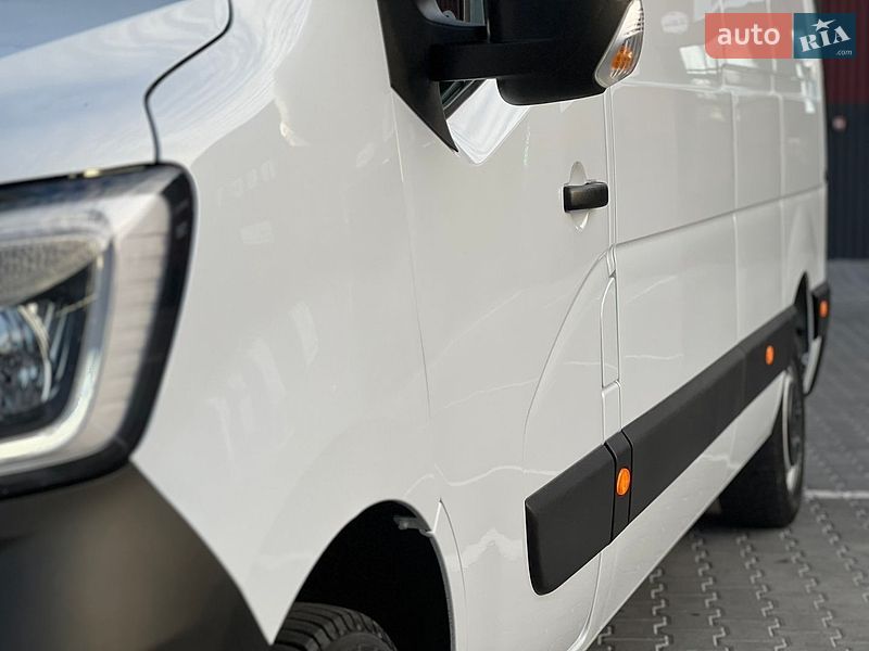 Грузовой фургон Renault Master 2023 в Дубно