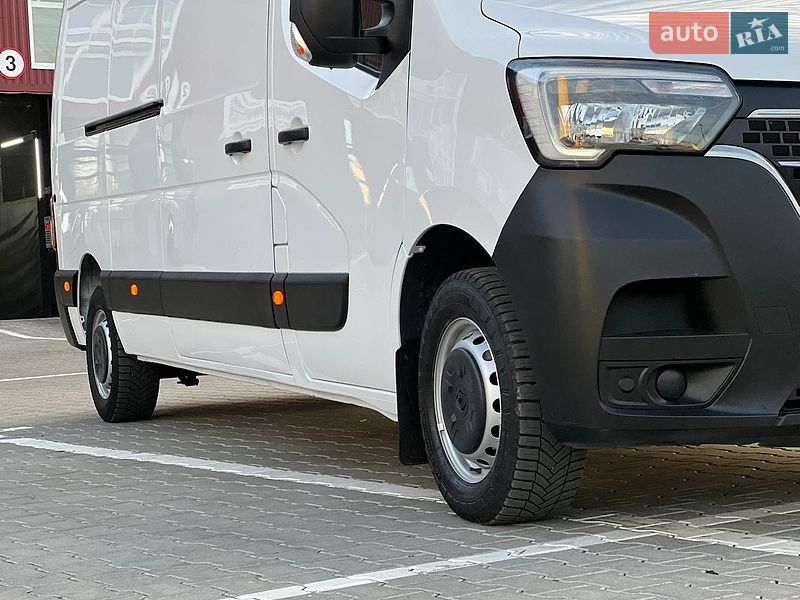 Грузовой фургон Renault Master 2023 в Дубно