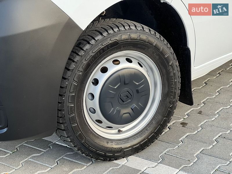 Грузовой фургон Renault Master 2023 в Дубно
