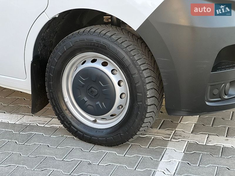 Грузовой фургон Renault Master 2023 в Дубно
