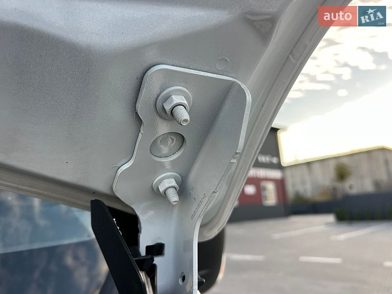 Грузовой фургон Renault Master 2023 в Дубно