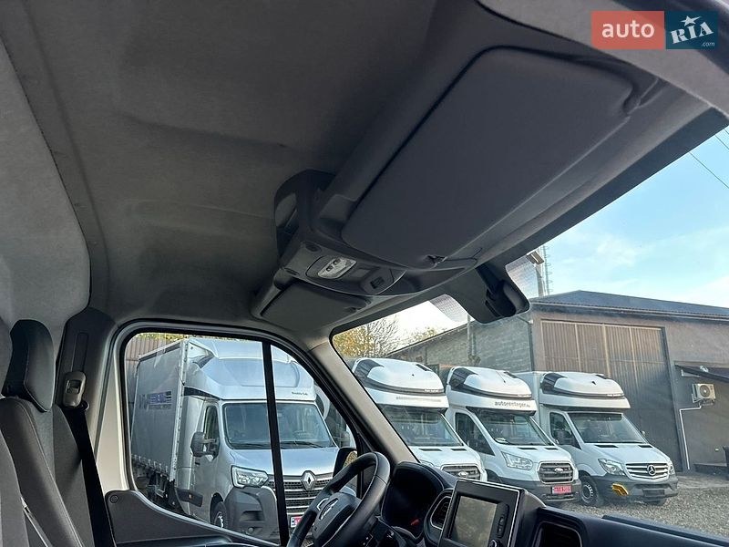 Вантажний фургон Renault Master 2021 в Хусті