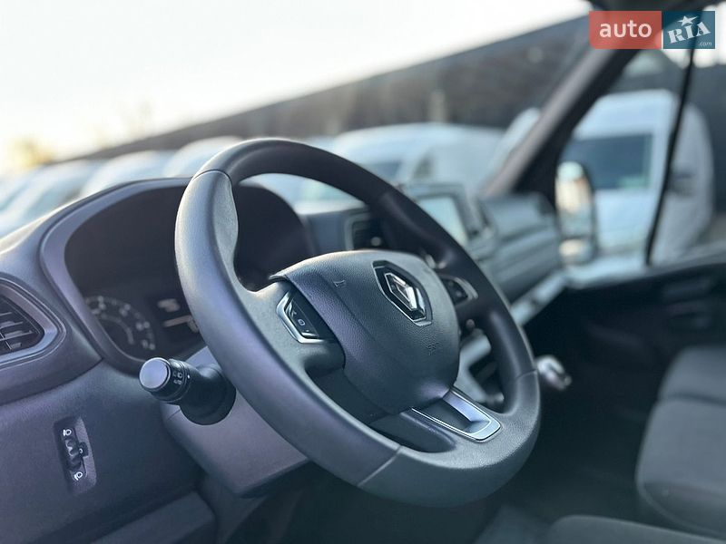 Вантажний фургон Renault Master 2021 в Хусті
