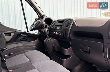 Грузопассажирский фургон Renault Master 2016 в Дубно