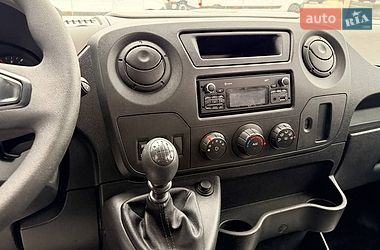 Грузопассажирский фургон Renault Master 2016 в Дубно