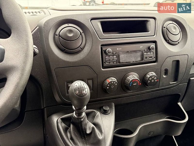Грузопассажирский фургон Renault Master 2016 в Дубно