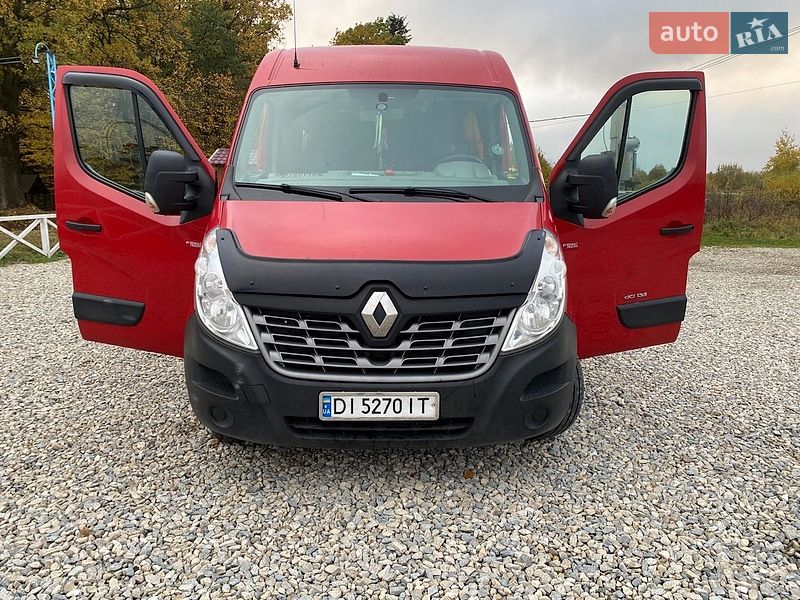 Грузопассажирский фургон Renault Master 2015 в Заречье