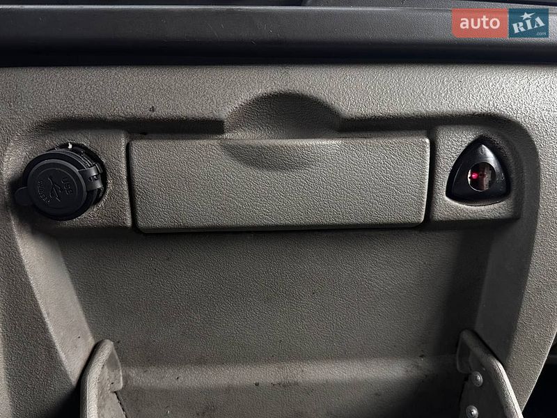 Вантажопасажирський фургон Renault Master 2008 в Києві фото 20 Вантажопасажирський фургон Renault Master 2008 в Києві