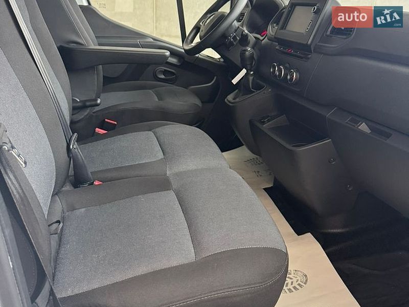 Грузовой фургон Renault Master 2022 в Луцке