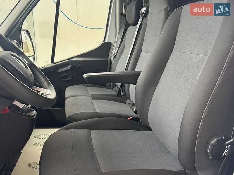 Грузовой фургон Renault Master 2022 в Луцке