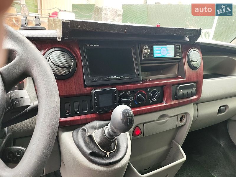 Вантажний фургон Renault Master 2008 в Львові