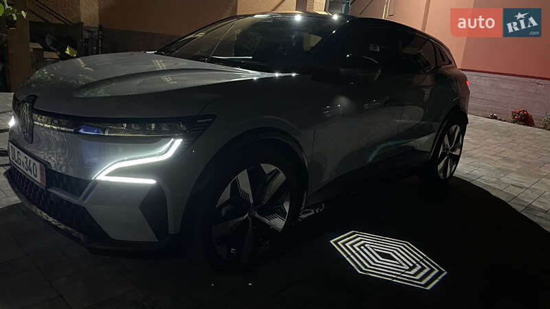 Внедорожник / Кроссовер Renault Megane E-Tech Electric 2022 в Мукачево