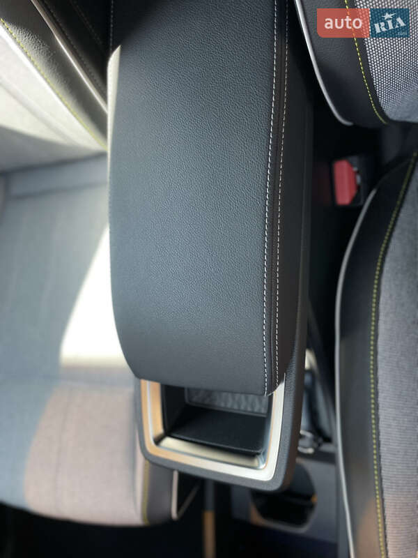 Внедорожник / Кроссовер Renault Megane E-Tech Electric 2022 в Мукачево