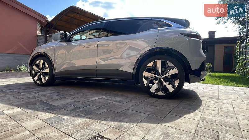 Внедорожник / Кроссовер Renault Megane E-Tech Electric 2022 в Мукачево