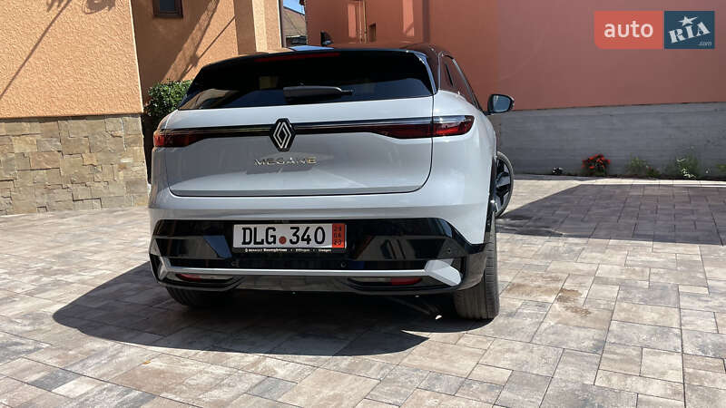 Внедорожник / Кроссовер Renault Megane E-Tech Electric 2022 в Мукачево
