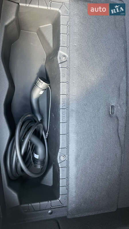 Внедорожник / Кроссовер Renault Megane E-Tech Electric 2022 в Мукачево