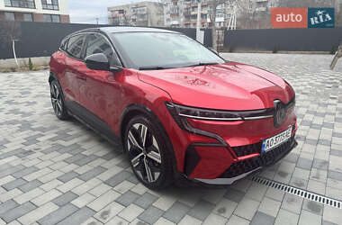 Позашляховик / Кросовер Renault Megane E-Tech Electric 2023 в Мукачевому