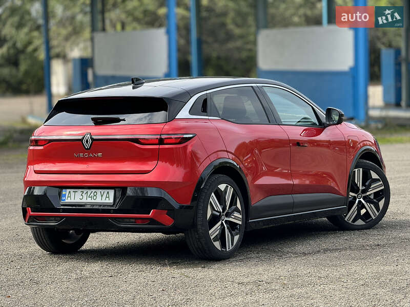 Внедорожник / Кроссовер Renault Megane E-Tech Electric 2022 в Долине